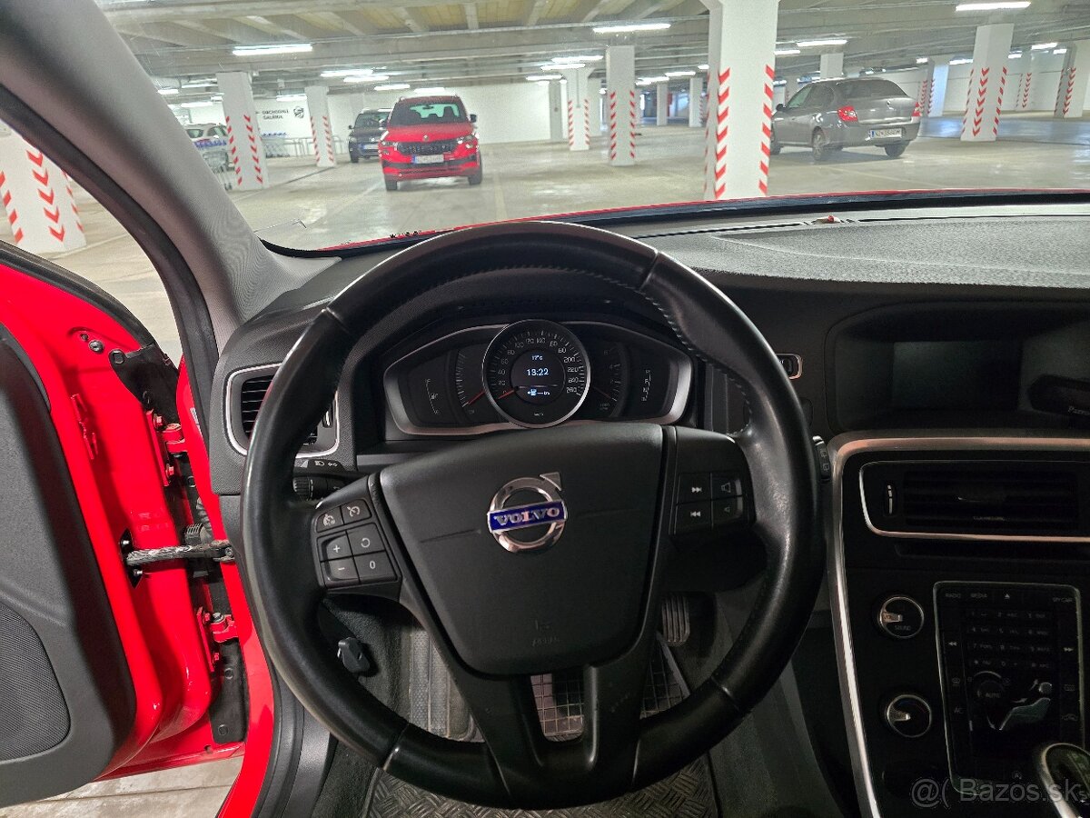 Volvo V60 D3 2.0 D 110 kw 2017 - 12