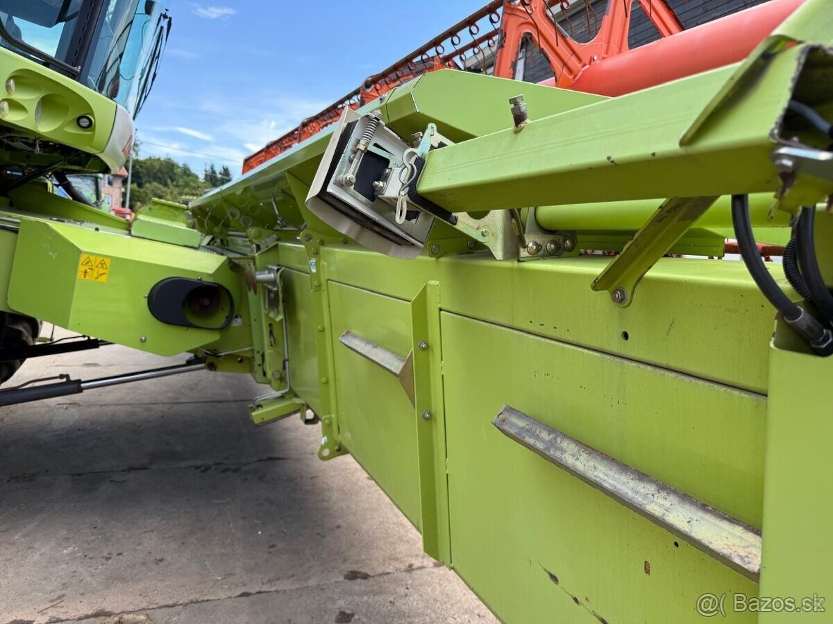 Sklízecí mlátička Claas Lexion 580 s žací lišta V750 dovezen - 12