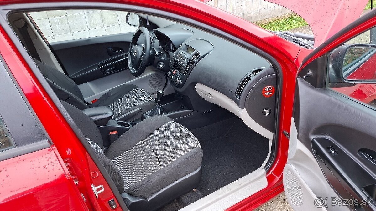 Kia Ceed 1.6 CRDi - 12