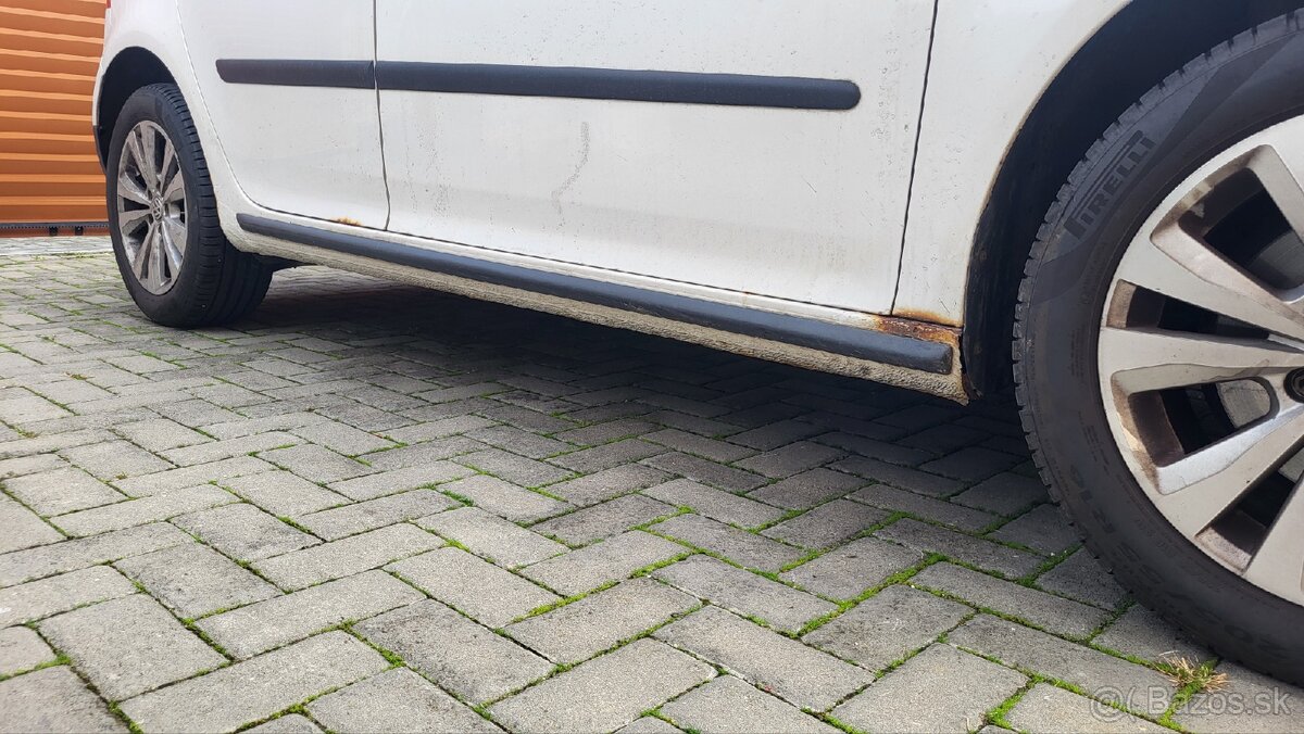 Volkswagen Golf V - 12