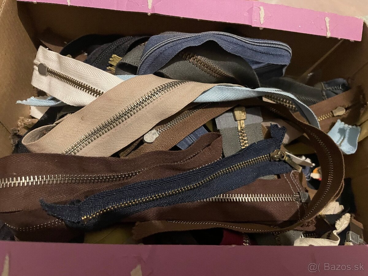 LATKY NA SITIE NOVE + VLNA MOHER + GOMBIKY + LEMOVKY - 12