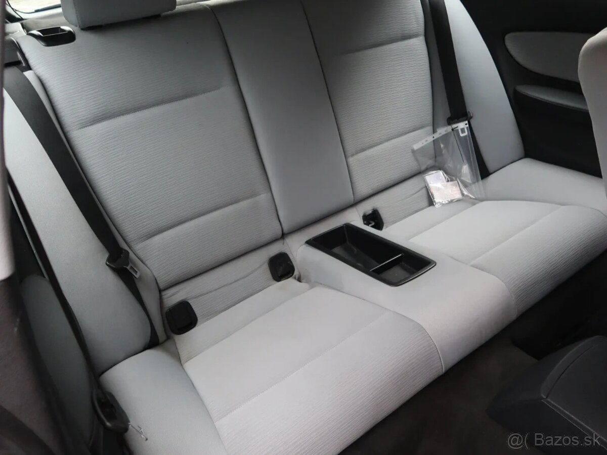BMW 1 2012 116i 154233km ABS klimatizácia - 12