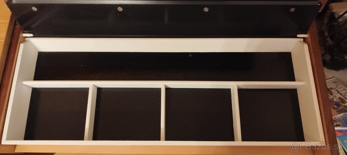 Kozmetický stolík+ nočný stolík - 12