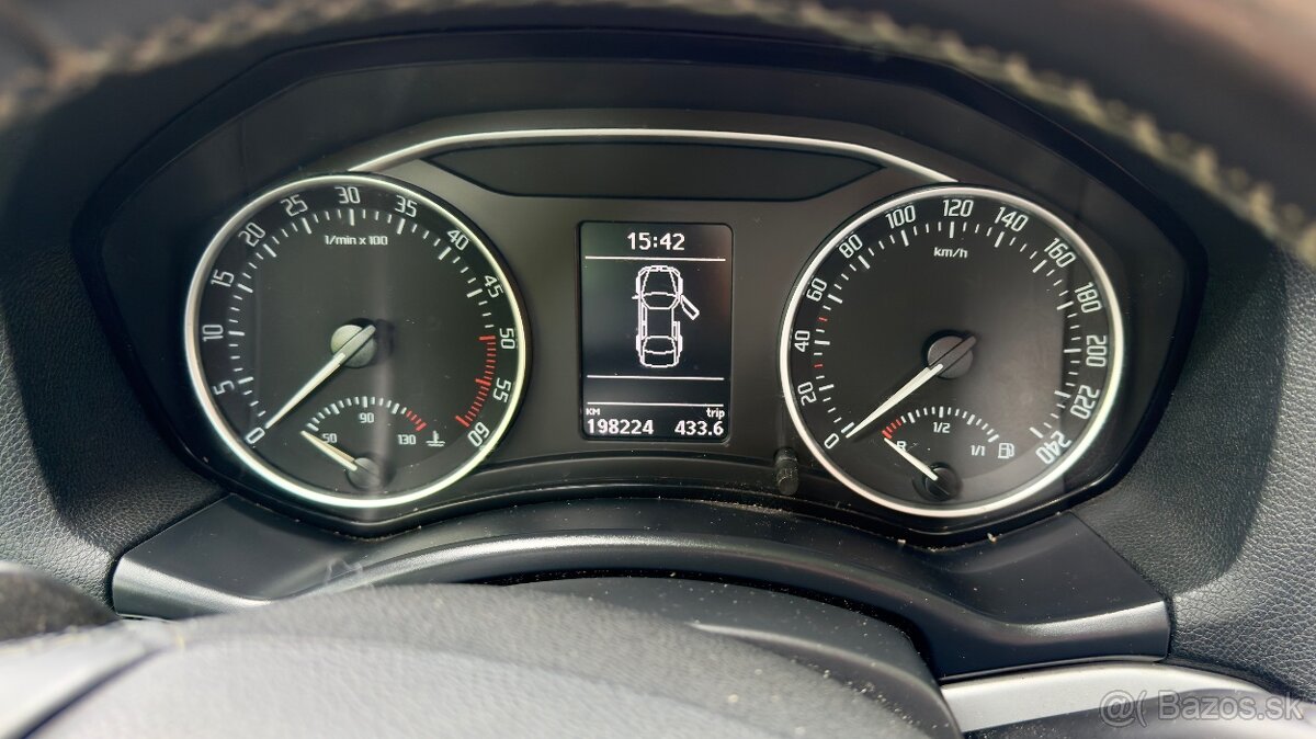 Škoda Octavia 2 Liftback Facelift - 12