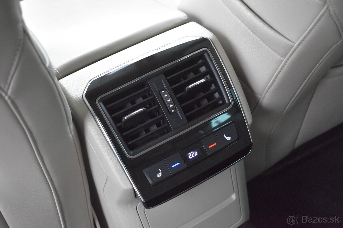 Škoda Superb Combi 2.0 TSI 4x4 L K DSG - 12