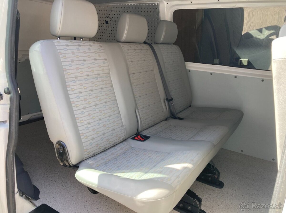 VOLKSWAGEN TRANSPORTER T5 2,0 TDi 4MOTION - 12