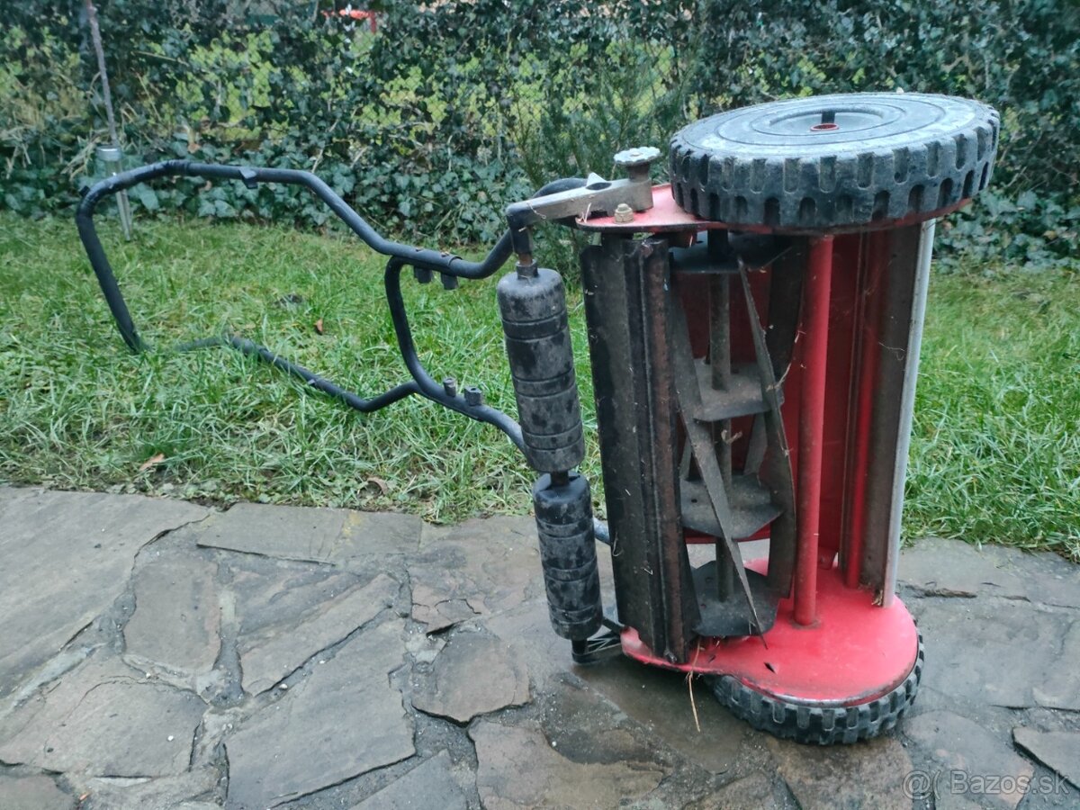 Ručná vretenová kosačka WOLF Garten - 12