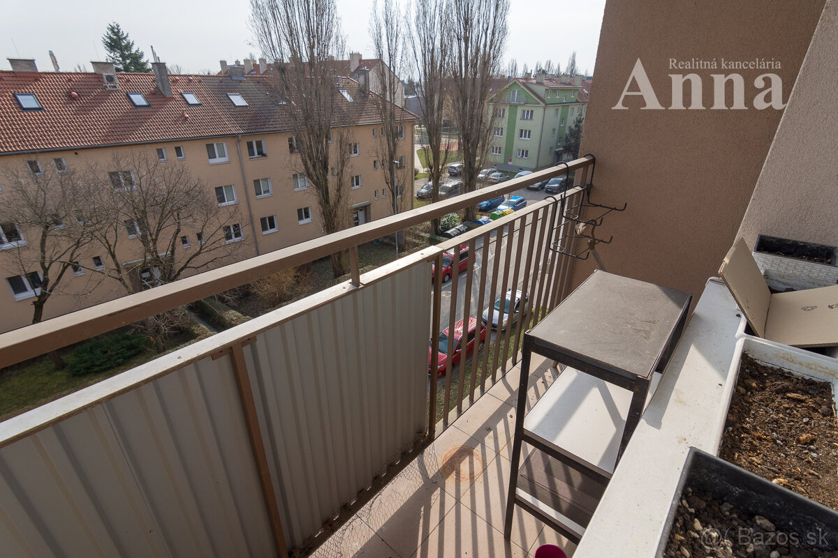 2-izb. byt - Kadnárová ul. - 12