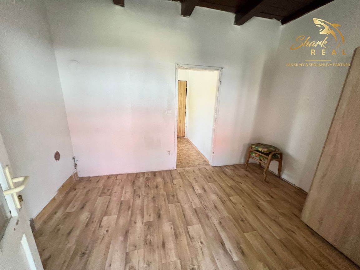 Penzión na predaj neďaleko termálneho kúpaliska Podhájska - 12