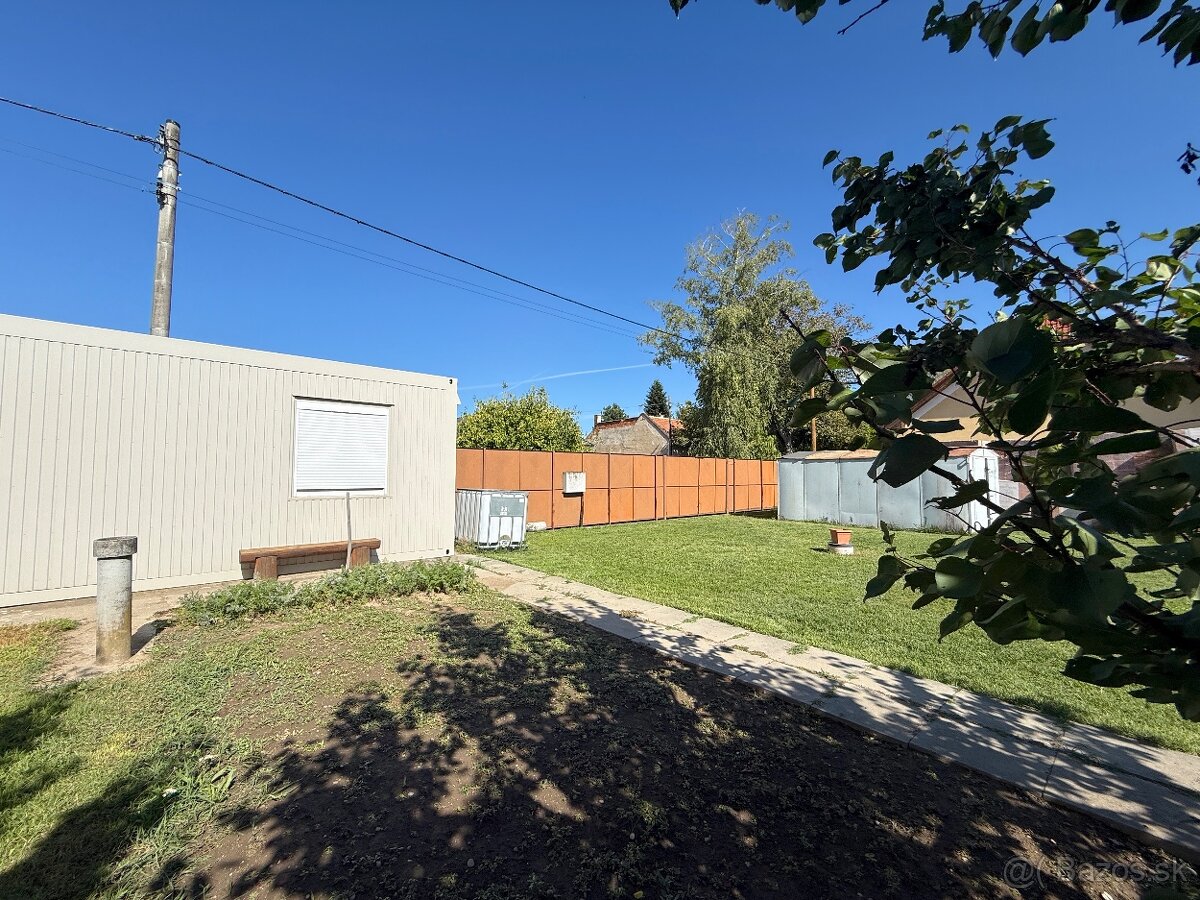 Na predaj jedinečný stavebný pozemok v žiadanej lokalite - 12