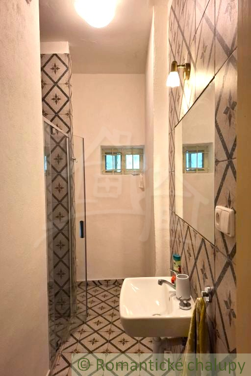 VÝRAZNE ZNÍŽENÁ CENA - Unikátny meštiansky dom s veľkou zá - 12