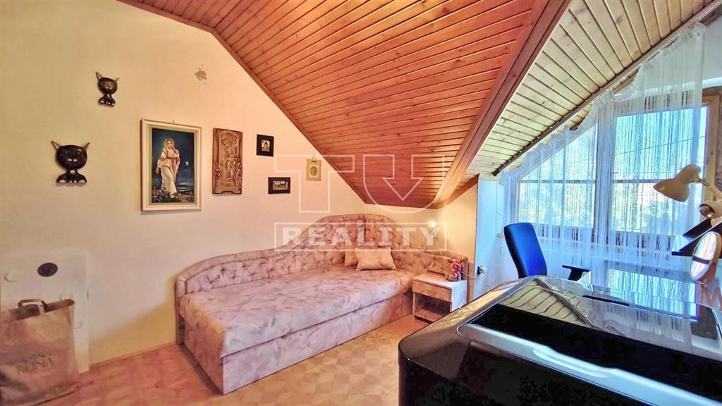 REZERVOVANÉ Rodinný dom s bazénom, saunou a dvoma... - 12