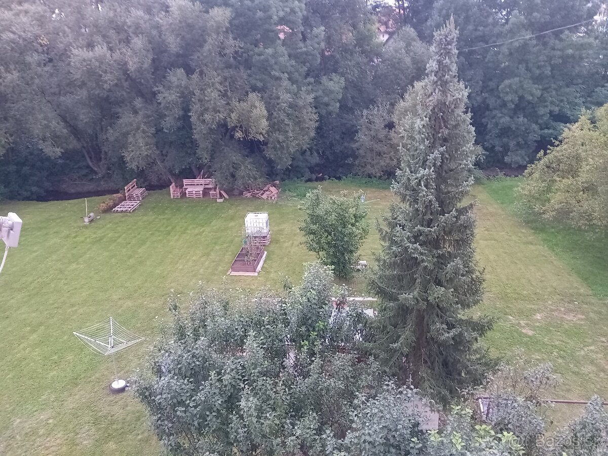 Na predaj pekný prerobený 3 izb.byt v peknom prostredí - 12