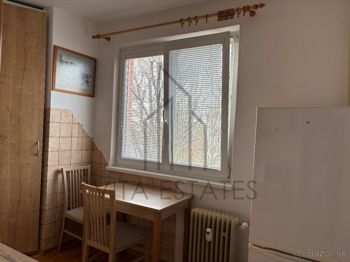 🏢 Prenájom 2-izbového bytu v centre Prievidze - 12