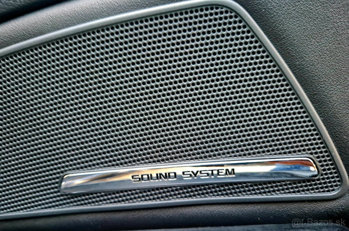 Škoda Superb Combi 2.0 TDI CR Laurin&Klement.R.V.2012. - 12