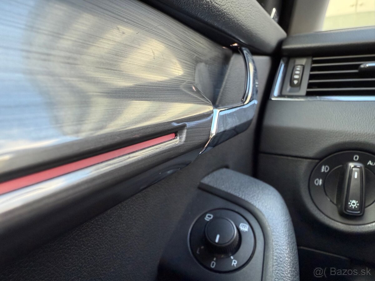 Škoda Octavia Combi 2,0 TDI Style DSG 7 - 12