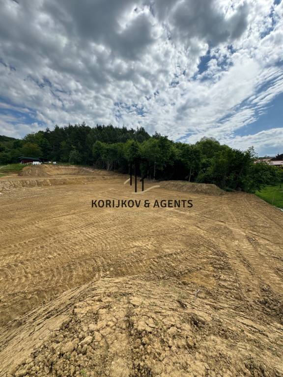 PREDAJ, Stavebné pozemky Gruzovce, 5 min do HE - 12