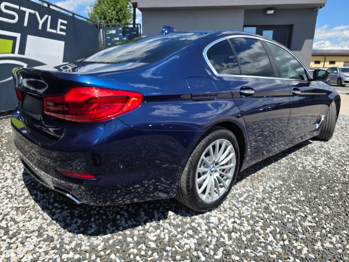 BMW Rad 5 540i xDrive A/T - 12