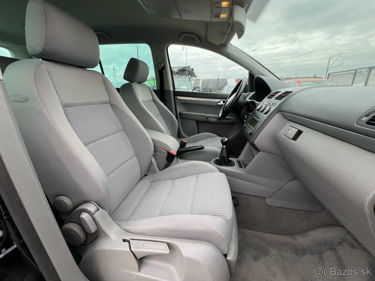 VW Touran 1.9TDI diesel (BKC), 77kW, MT/6, rok:06.2004. - 12