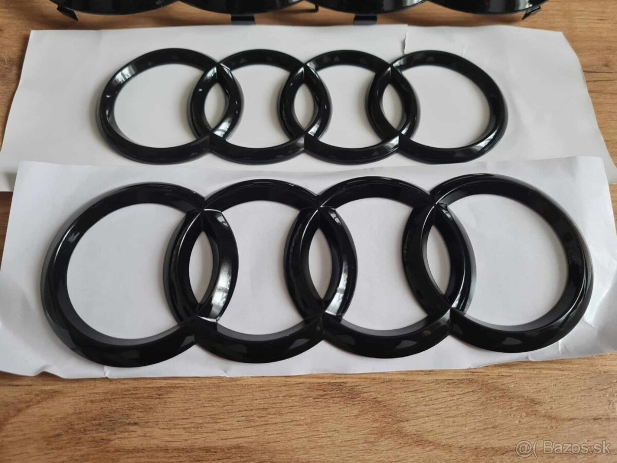 AUDI Čierne lesklé znaky - 12