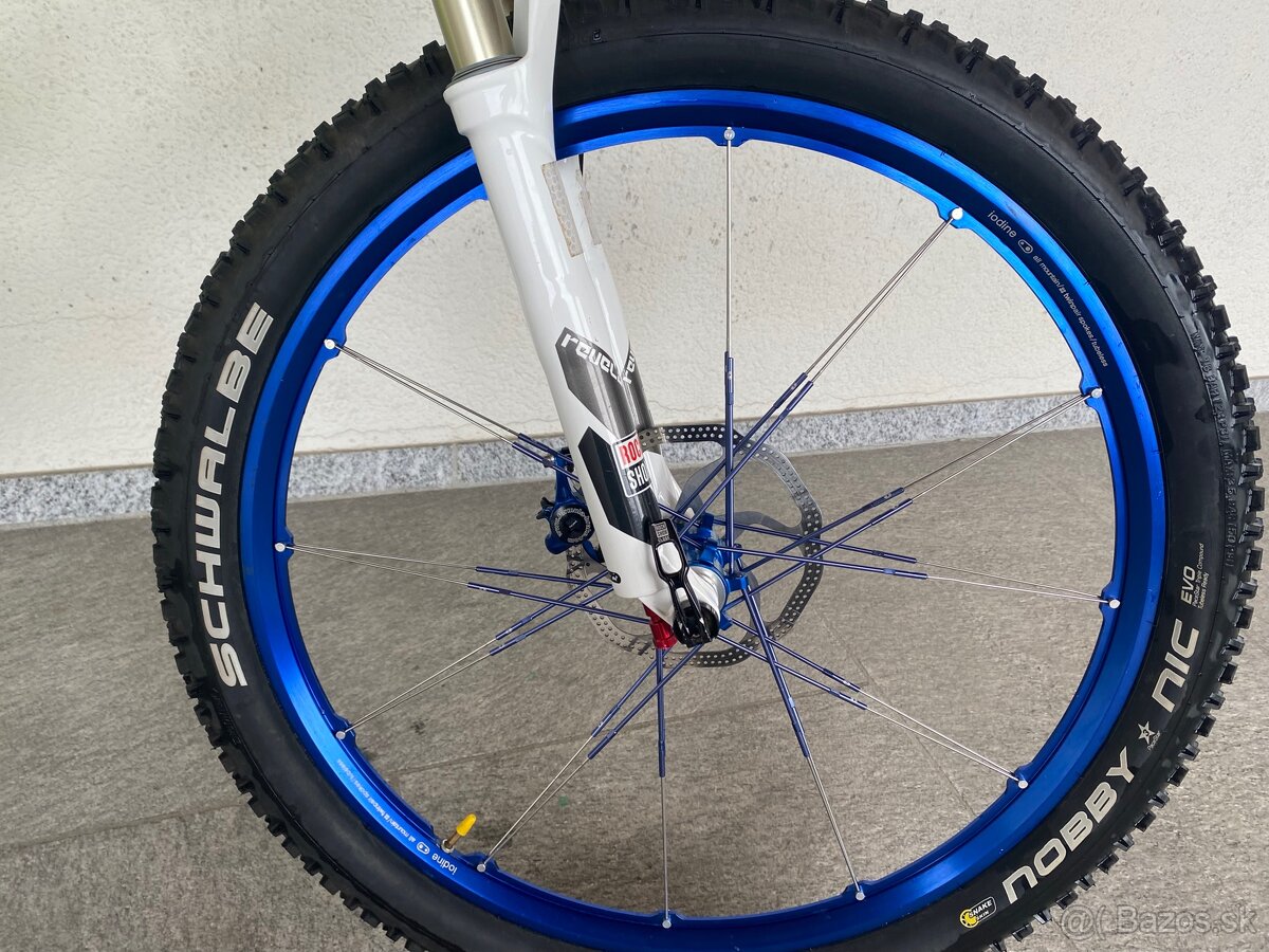 GT Force Pro Carbon - 12