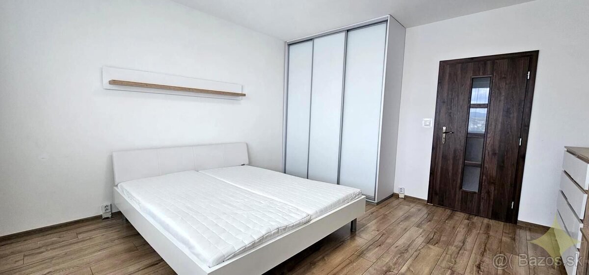 PREDAJ: Slnečný 3-izbový byt s loggiou na sídlisku Šípok, Pa - 12