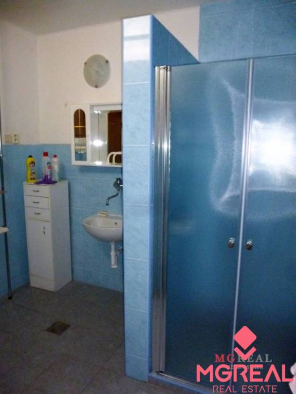 Podnikanie - bývanie - 2x dom Topoľčany - 12