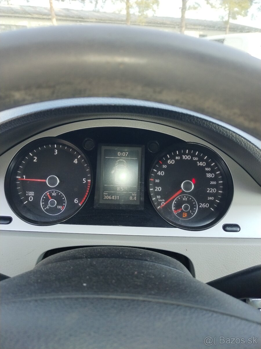 predam VW Passat Variant - 12