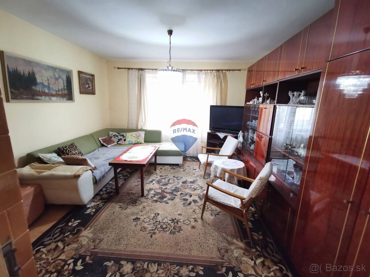 REZERVOVANÉ rodinný dom 2+1 izb, 367m2 pozemok, garáž, Molda - 12