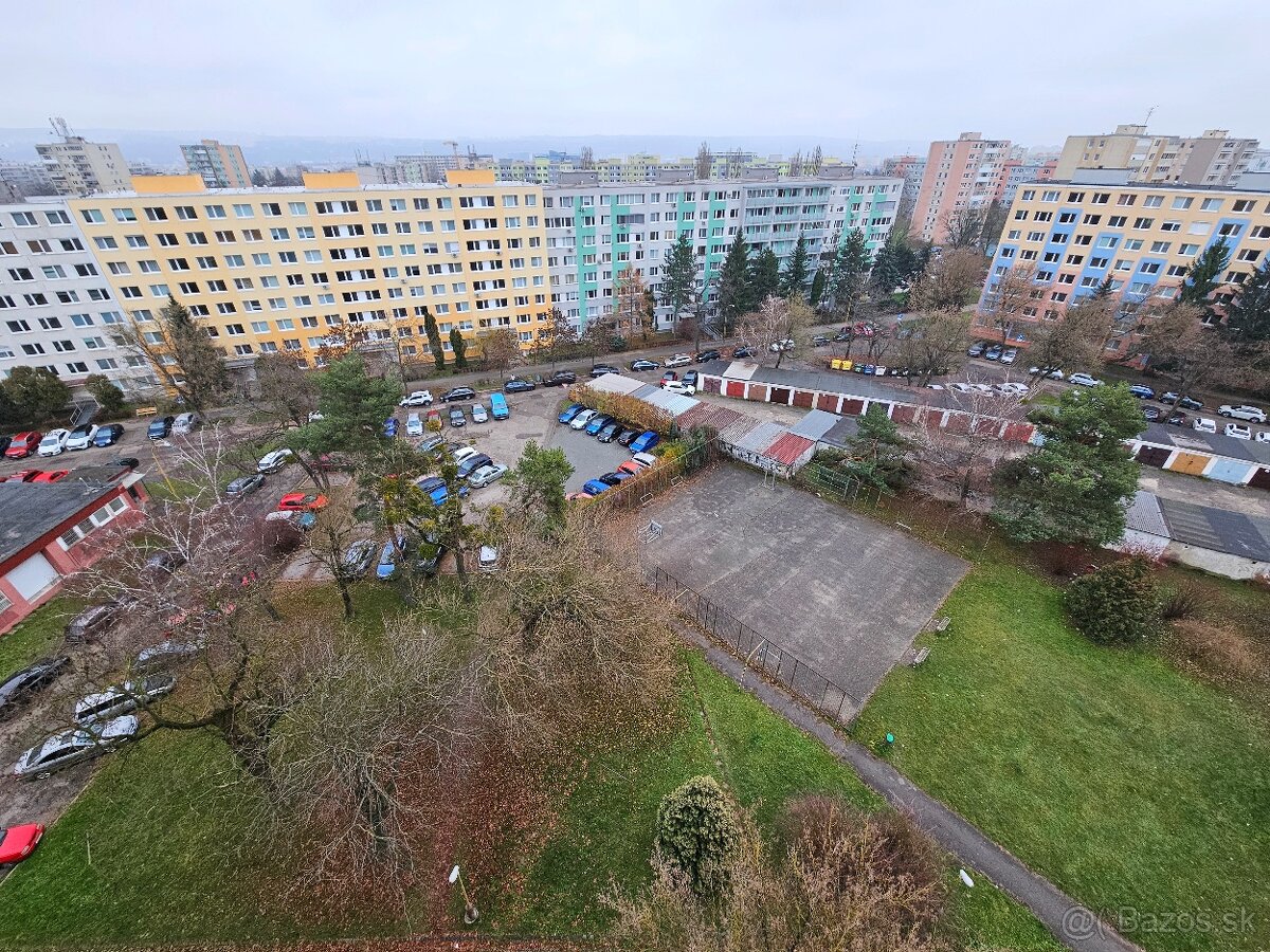 Prenájom 4 izbový byt Terasa, Trieda SNP - Košice - 12