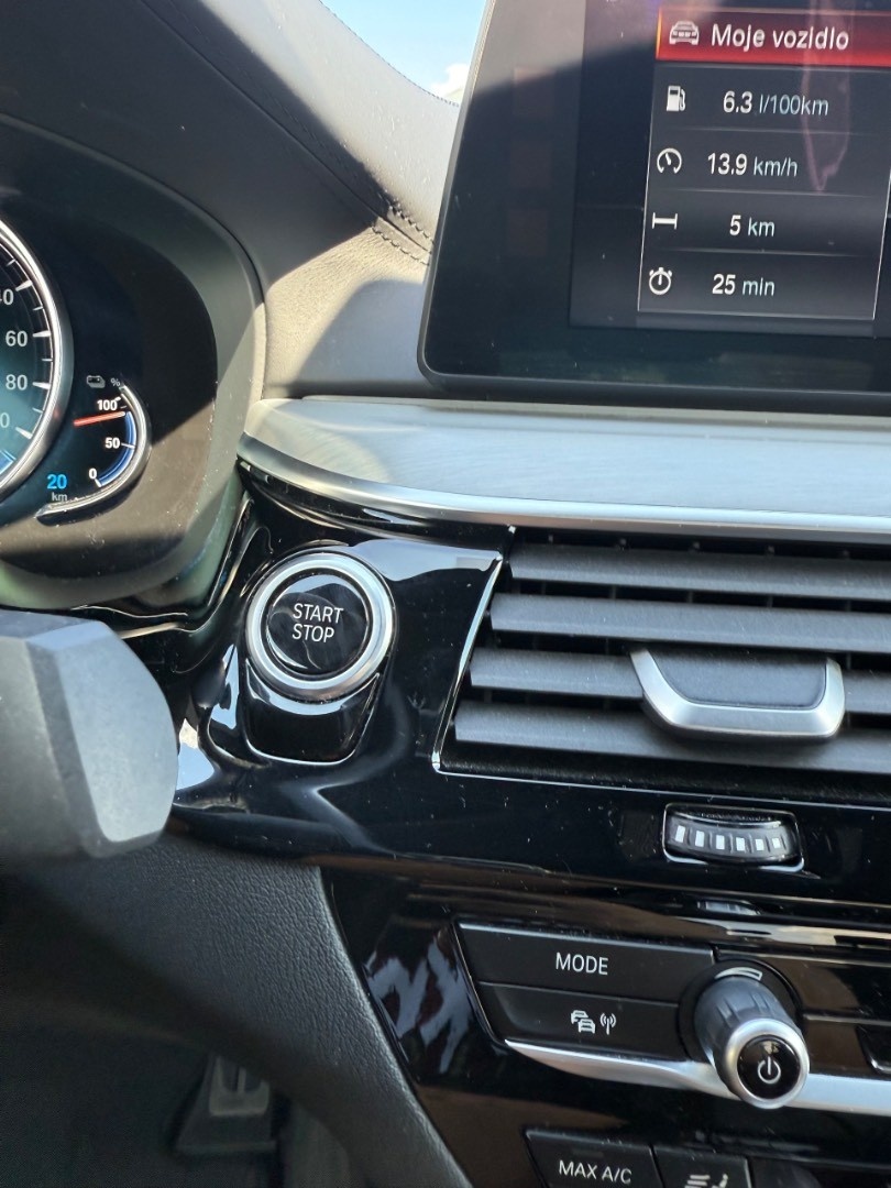 Znížená cena BMW Rad 5 530e Performance M-Packet - 12