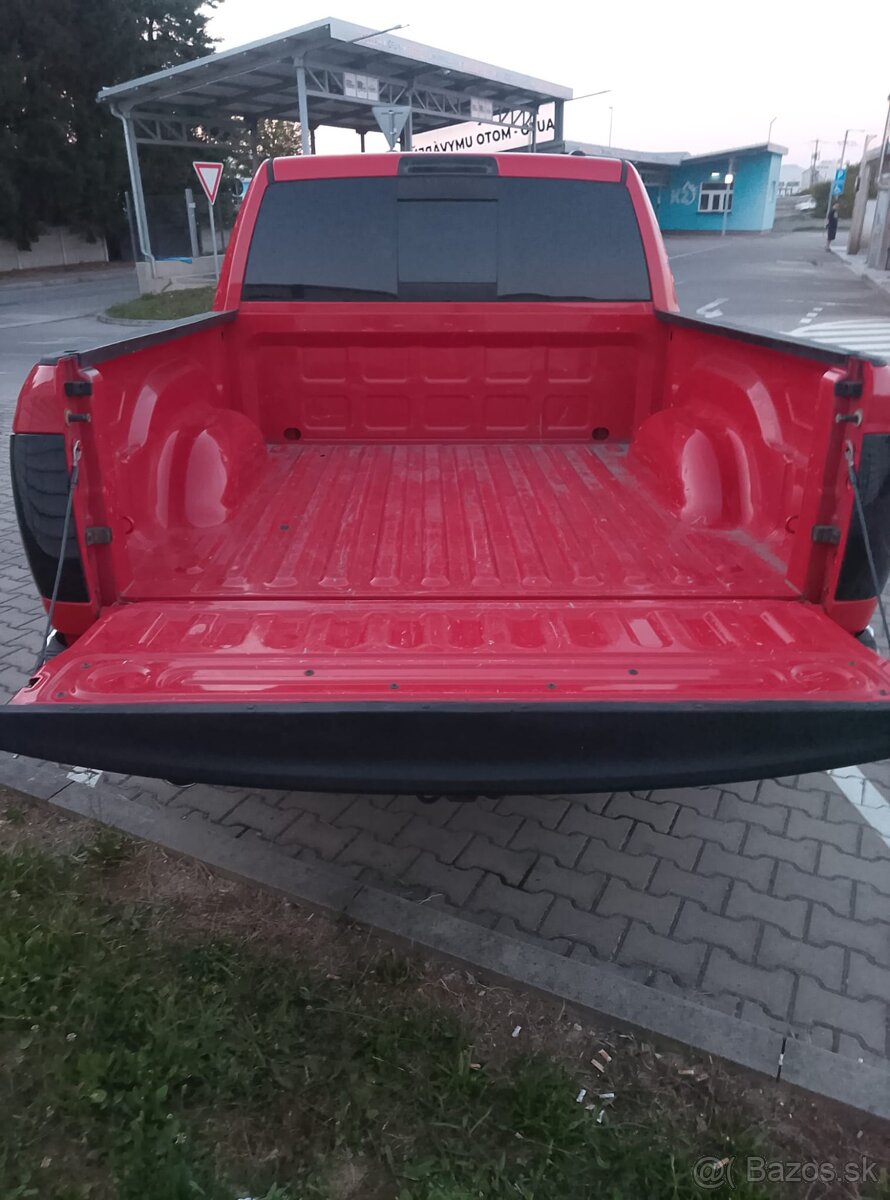 Dodge Ram 5,7 Hemi rok 2013 - 12