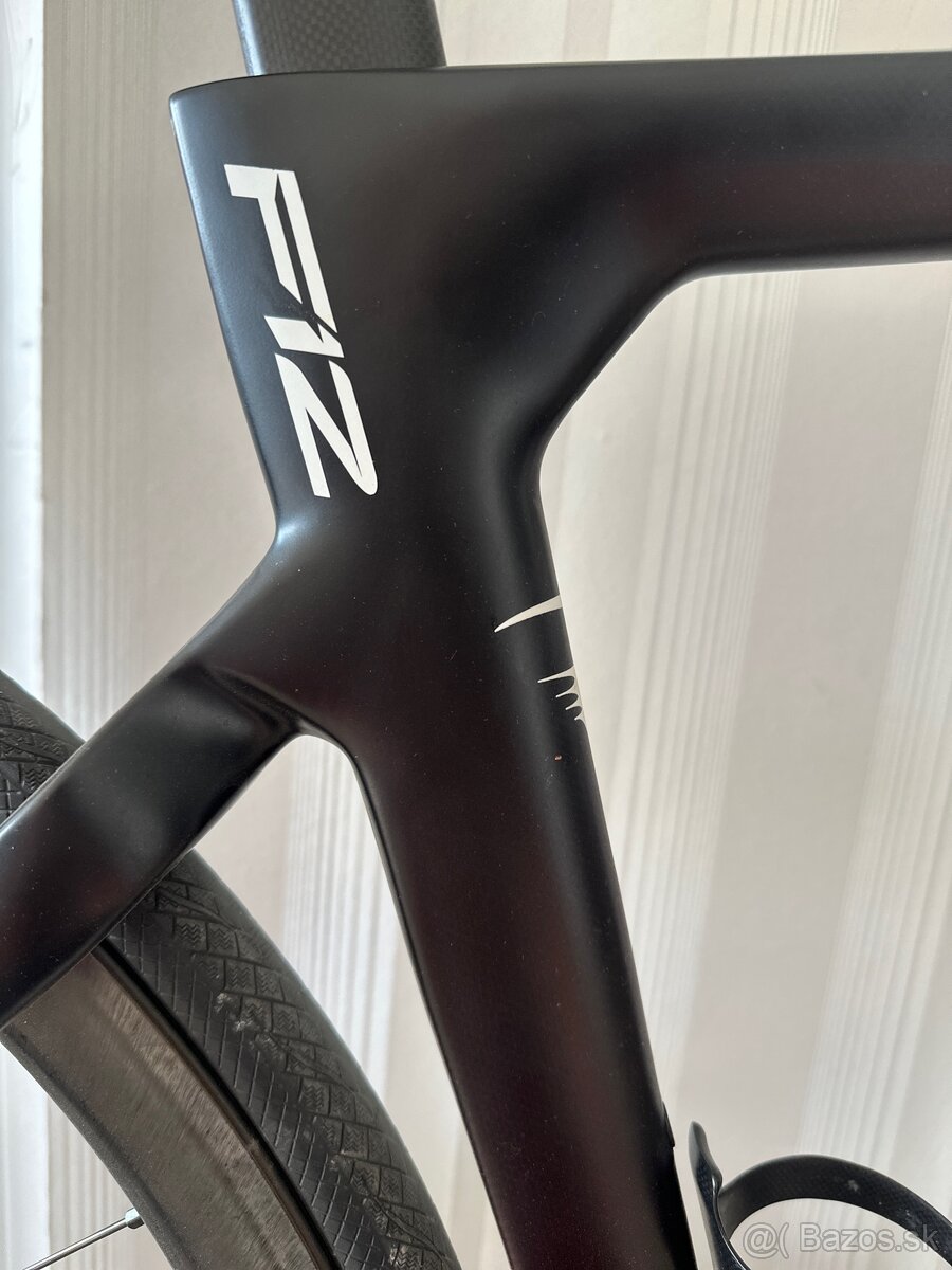 PINARELLO DOGMA F12 - 12