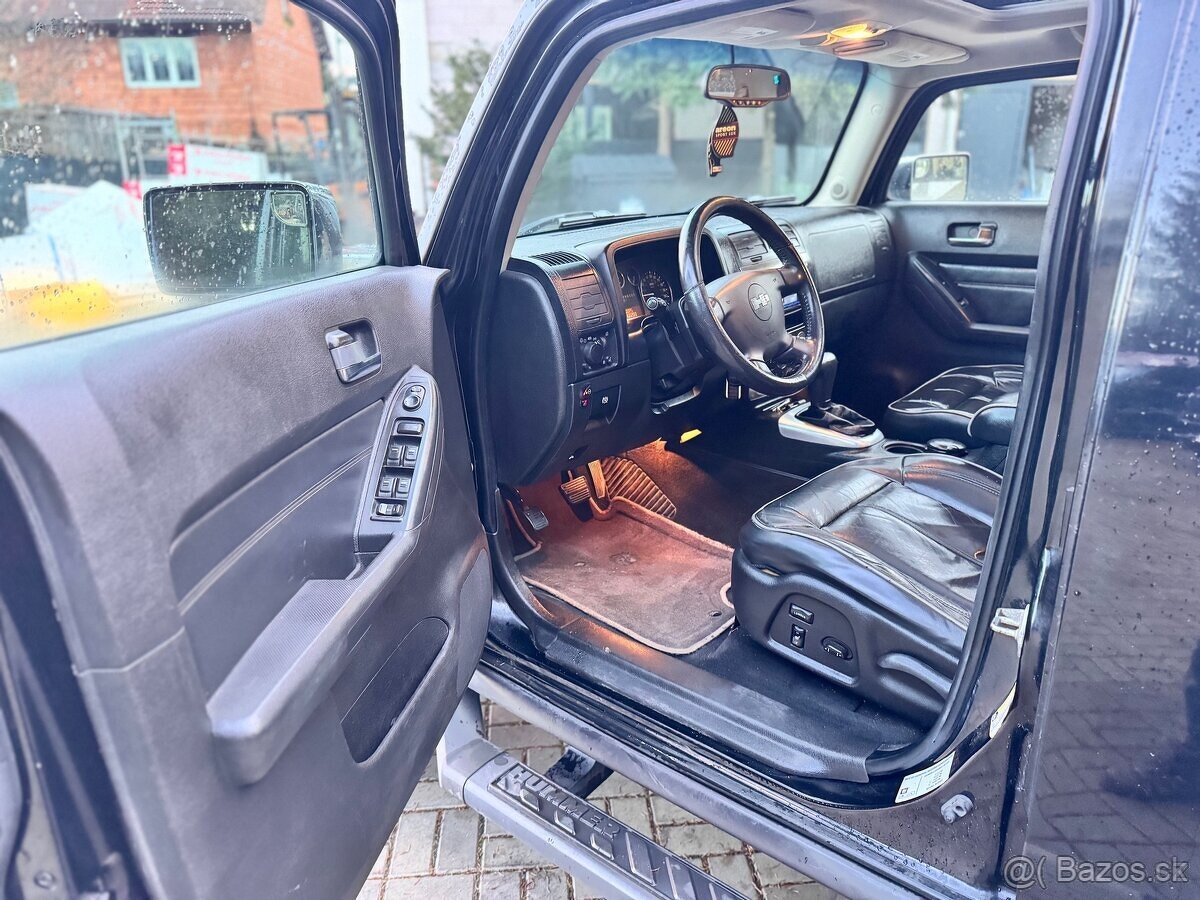 2009 Hummer H3T pickup - 12