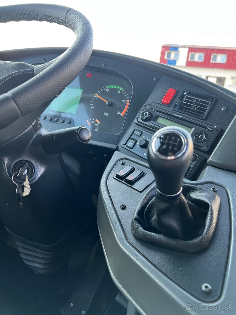 Setra S 415 H. €5 lift - 12