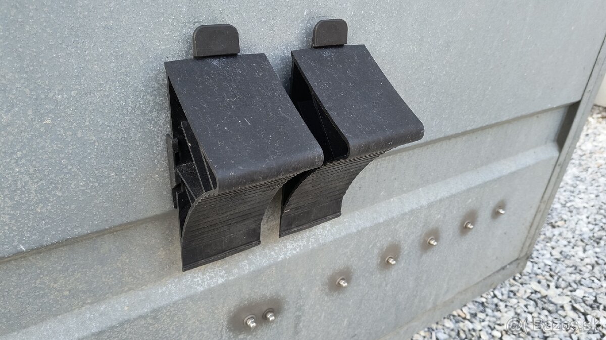 Prívesný vozík - 12