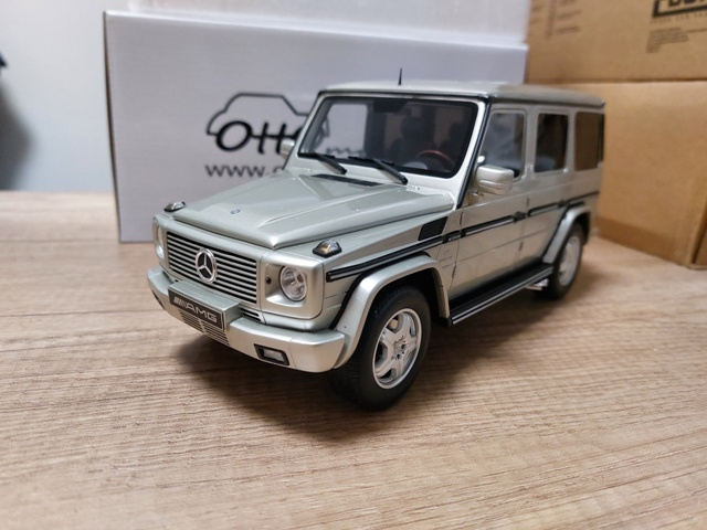 model auta Mercedes Benz G class 55 AMG Otto mobile 1:18 - 12