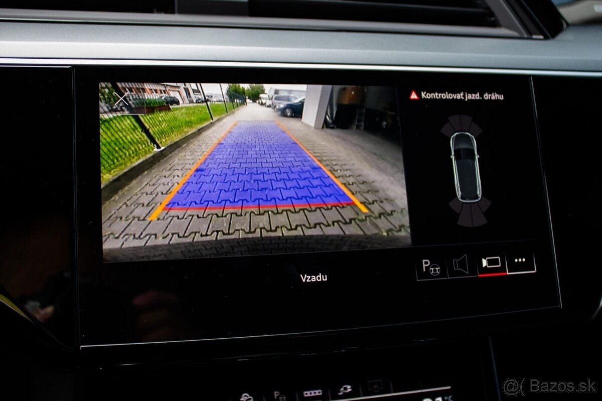 Audi E-tron 50 quattro - 12