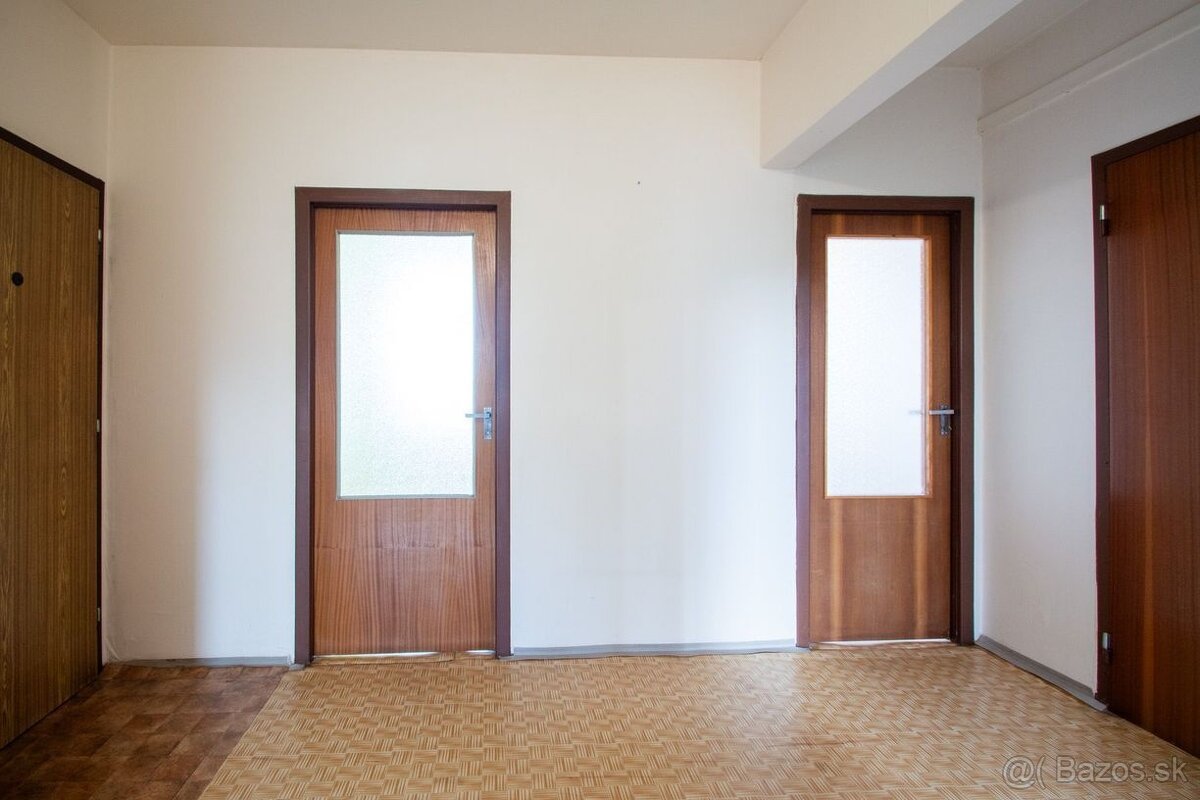 Na predaj 3-izbový byt s lodžiou v centre mesta Poprad - 12