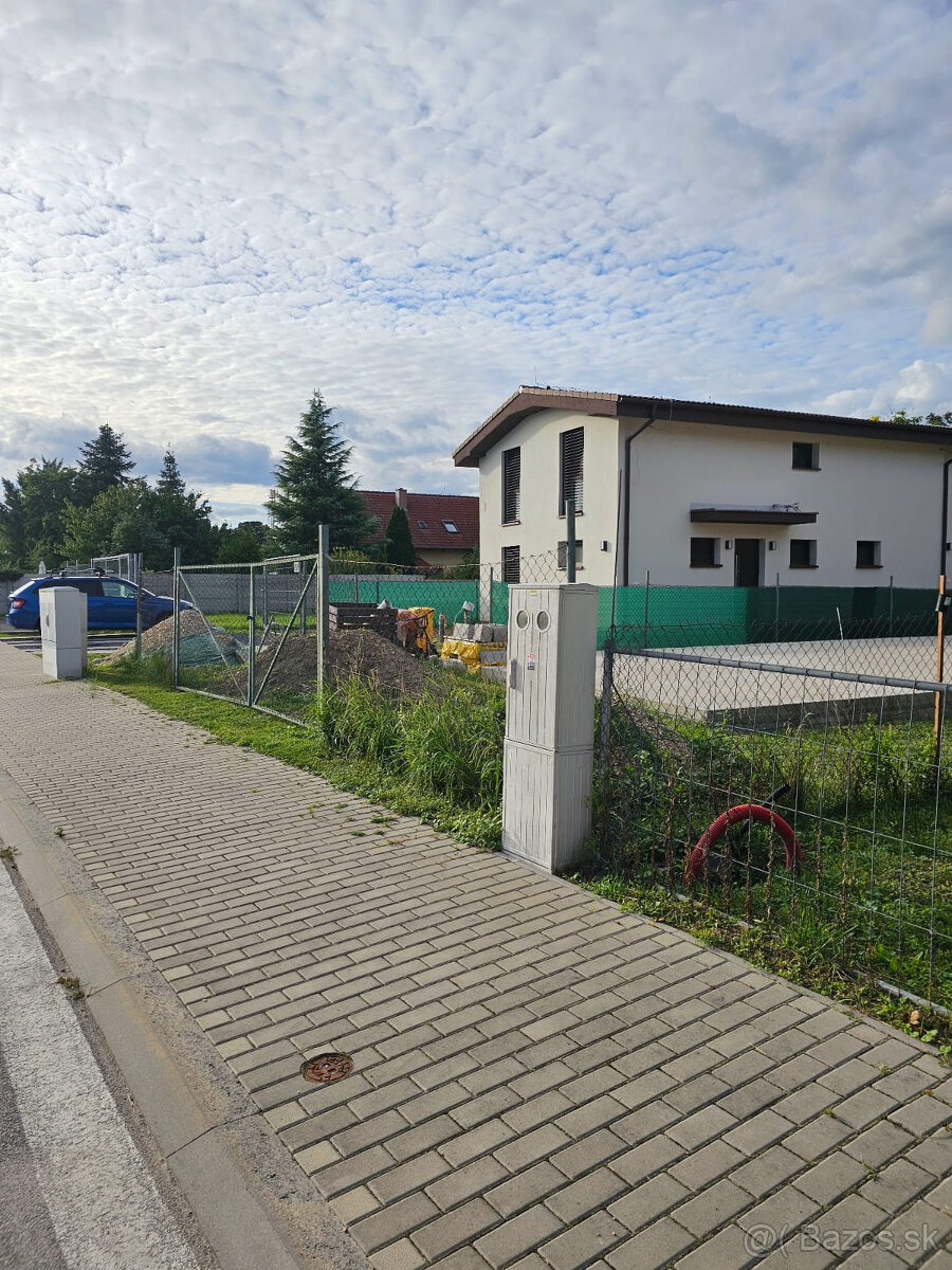 Okres Senec - BERNOLÁKOVO - NA PREDAJ stavebný pozemok so zá - 12