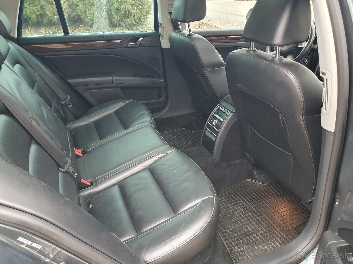 Škoda Superb Combi 1.6 TDI CR DPF Elegance - 12