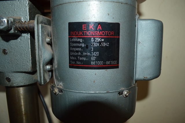 predam - stolova vrtacka EKA - 12