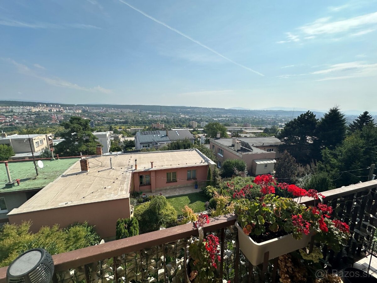 4 izbový byt s výhľadom, garážou a záhradou, Podhradová - 12