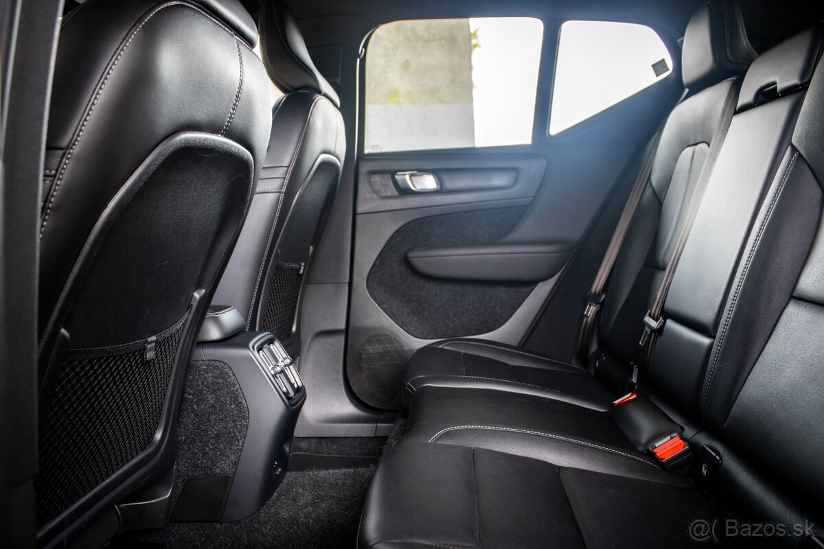 Volvo XC40 P8 TwinMotor AWD 300kw / odpočet DPH - 12