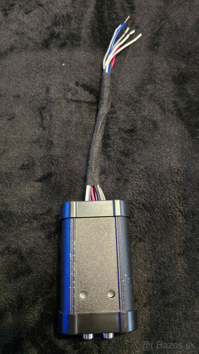 10" Subwofer 300W RMS pre vw passat combi B6, B7 - 12