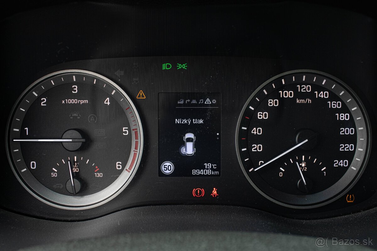 Hyundai Tucson 1.7 CRDi Style M6 - 12