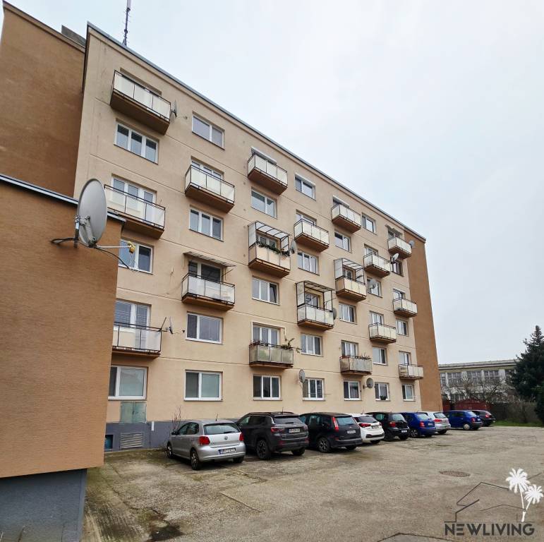 NA PREDAJ 1 izbový byt Piešťanská / Nové Mesto nad Váhom - 12