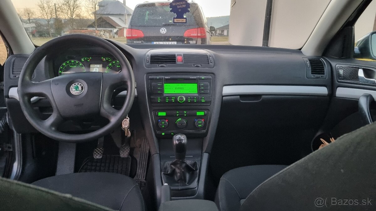 Škoda Octavia II combi 1,9 TDi 77 kw - 12