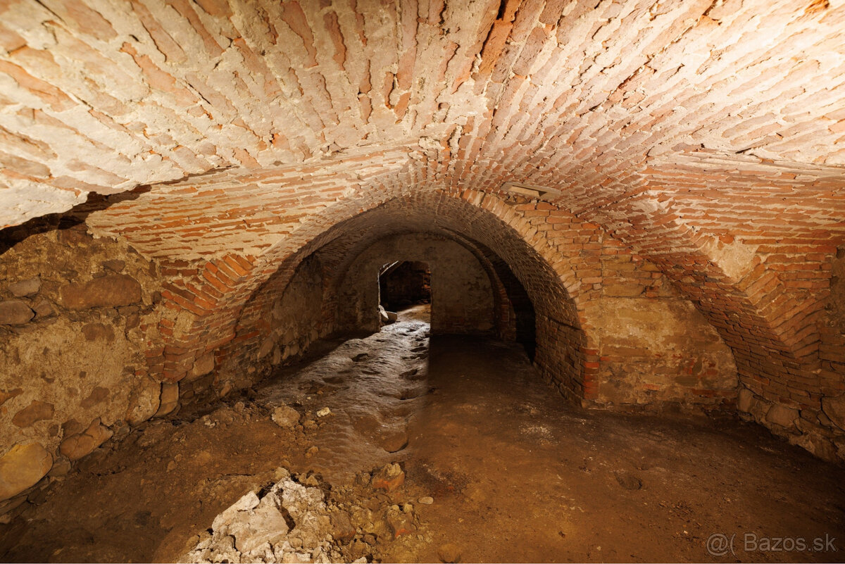 Kaštieľ plný krásnej histórie Záborské - 12