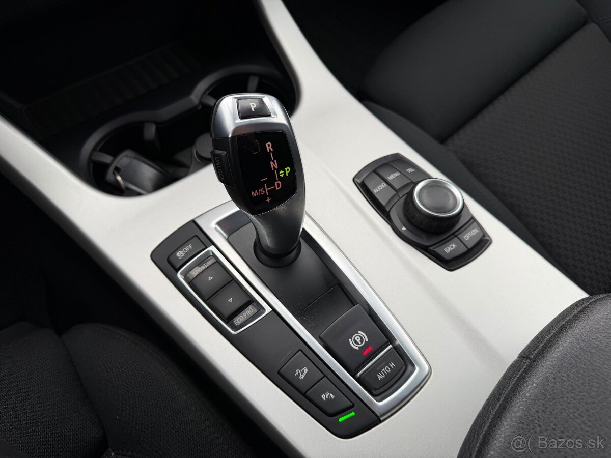 BMW X3 xDrive28i 245k A/T - 12